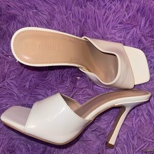 Cute heels only worn a few times